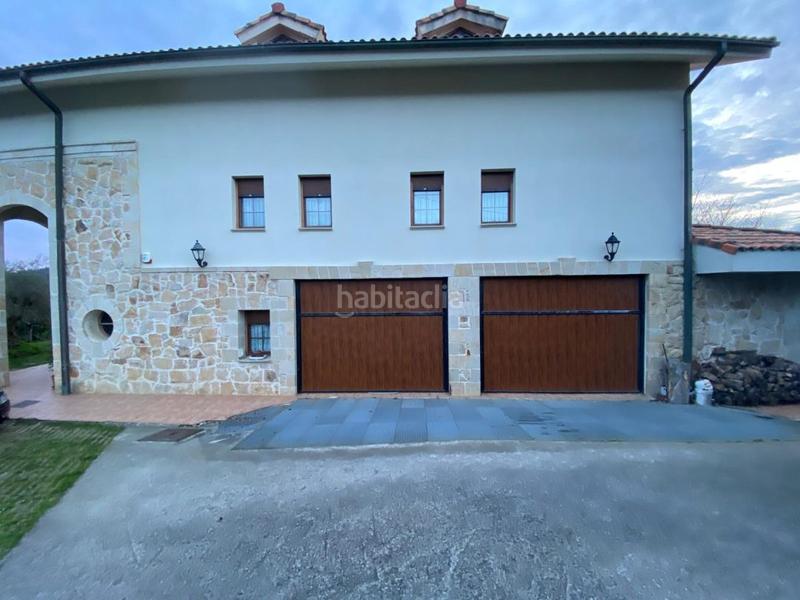 Foto 114c2b8d-f596-4294-b6dd-7bd42f085def. Chalet gran chalet unifamiliar , cercano a núcleo urbano y servicios . en Barrika