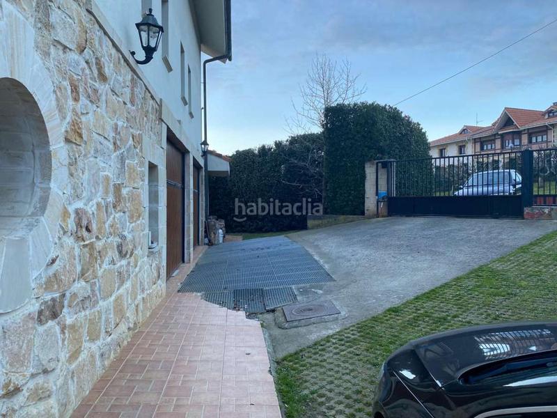 Foto 32d38979-db3d-47e9-ac8c-d6350a5c1e03. Chalet gran chalet unifamiliar , cercano a núcleo urbano y servicios . en Barrika