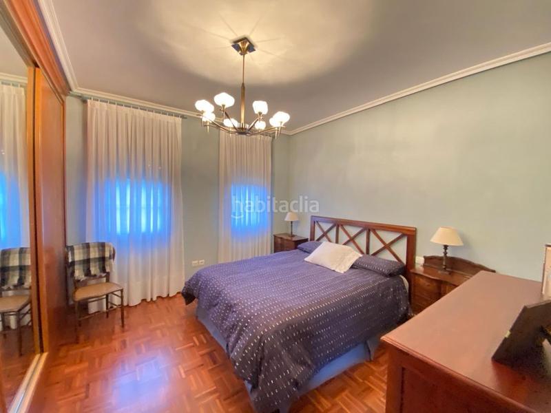 Foto 33e8452a-936e-482a-947d-7263754d697a. Chalet gran chalet unifamiliar , cercano a núcleo urbano y servicios . en Barrika