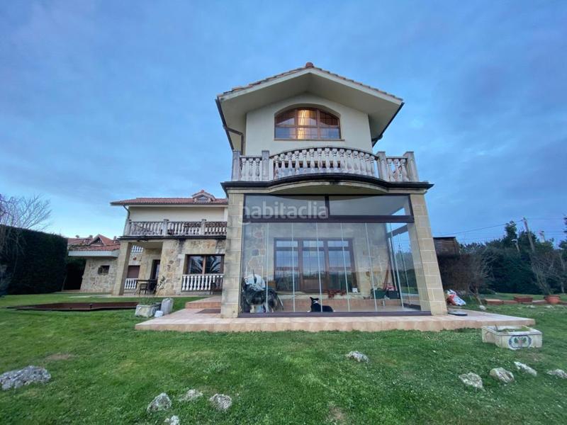 Foto e8b09b50-0339-4821-a002-f4ddf30f2baa. Chalet gran chalet unifamiliar , cercano a núcleo urbano y servicios . en Barrika