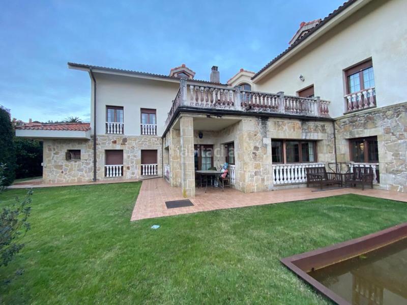 Foto f70697b4-c0d8-42b2-a93b-848bb20fa685. Chalet gran chalet unifamiliar , cercano a núcleo urbano y servicios . en Barrika