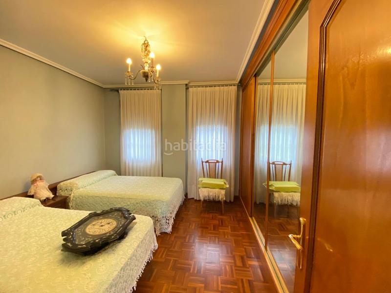 Foto f810b64f-a4c1-4873-b80e-e2e338df727d. Chalet gran chalet unifamiliar , cercano a núcleo urbano y servicios . en Barrika