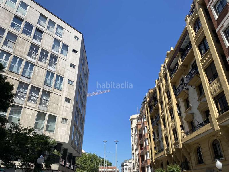 Foto b78cdf0b-e9c2-4305-8966-3c249179f858. Pis amb calefacció a Abandoibarra - Guggenheim Bilbao