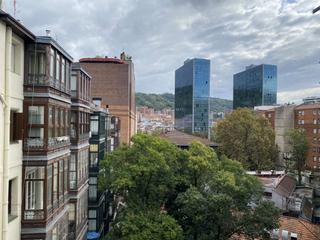 Appartement à Abandoibarra - Guggenheim. Espectacular piso para reformar en el ensanche.