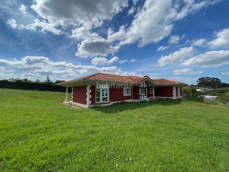 Foto 2c77a4fb-89f8-4353-80d7-7a1220739283. Chalet en Loiu