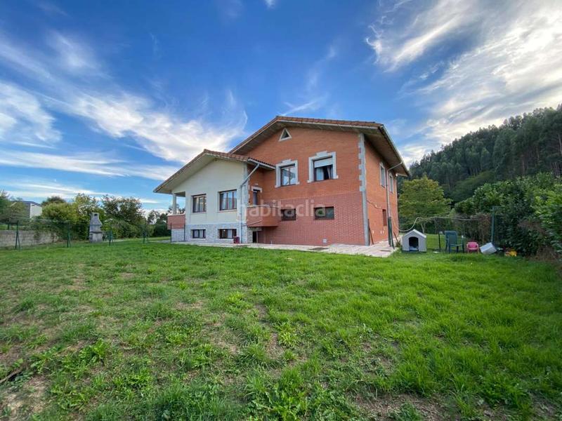 Foto 50b885c8-ebdb-4a54-a660-08f8faf197a7. Chalet en isuskitza auzoa 133 en Plentzia