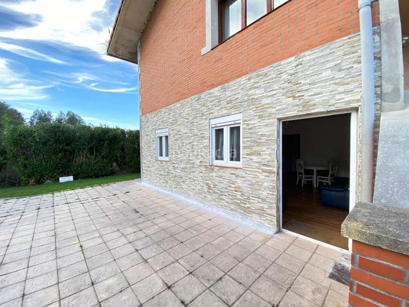 Foto d76683f0-e388-4cdc-b39c-05e922c942e4. Chalet en isuskitza auzoa 133 en Plentzia