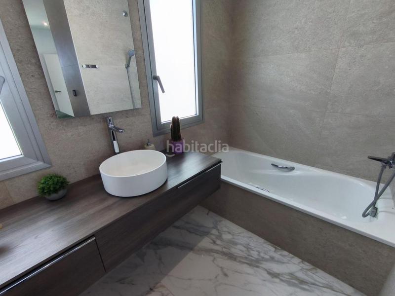 Foto 262455ae-510b-421a-8308-c52add8be184. Xalet a avenida barcelona 25 a balcón de Finestrat-terra marina Finestrat