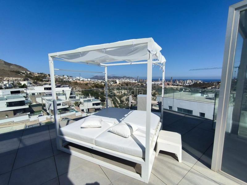 Foto 769b6a7b-8242-41aa-a3fe-901d2933079b. Xalet a avenida barcelona 25 a balcón de Finestrat-terra marina Finestrat