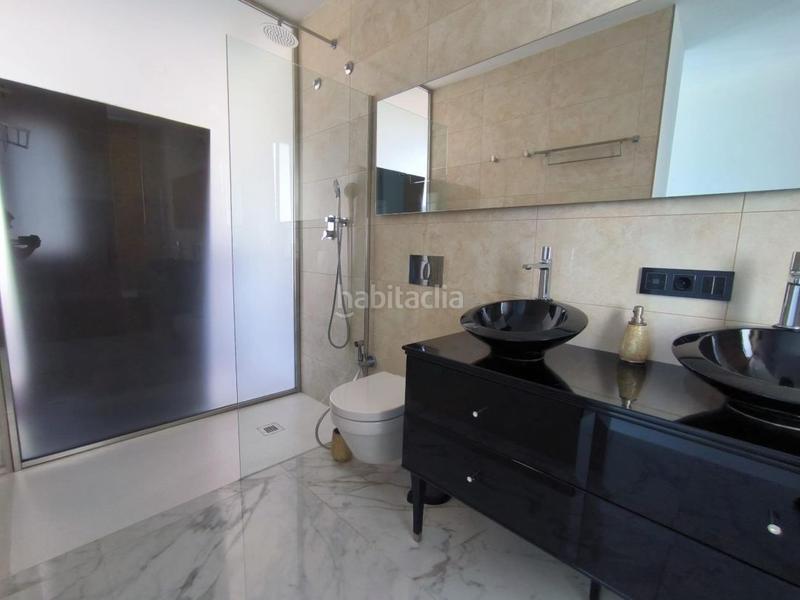 Foto 788274fe-1bc3-4099-814b-edcac16827b6. Xalet a avenida barcelona 25 a balcón de Finestrat-terra marina Finestrat