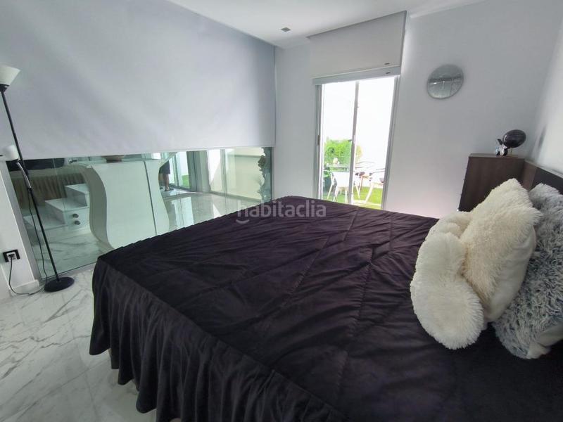 Foto ac5a9cbc-ca4a-4148-954f-a4f85e938163. Xalet a avenida barcelona 25 a balcón de Finestrat-terra marina Finestrat