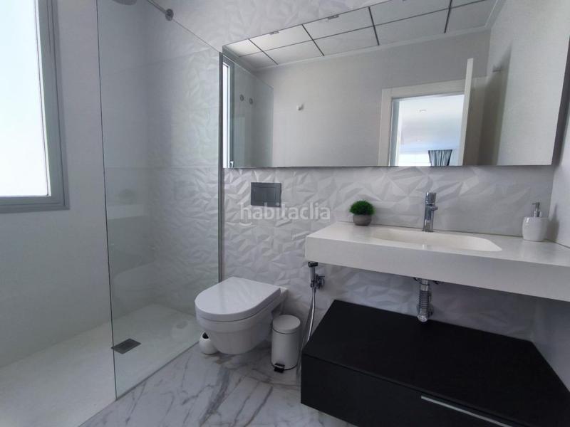 Foto b53a8f77-450e-44ae-8778-0cf96e8d04fb. Xalet a avenida barcelona 25 a balcón de Finestrat-terra marina Finestrat