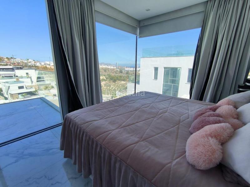 Foto e3bd4f6f-c5a0-4173-ba92-34c78f5fecc2. Xalet a avenida barcelona 25 a balcón de Finestrat-terra marina Finestrat