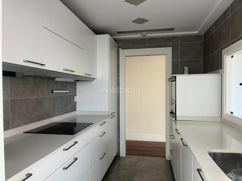 Foto 1fa0aa97-ad0b-4d76-86b6-7b0e19dea904. Alquiler piso se alquila apartamento en la plaza de euskadi. en Bilbao