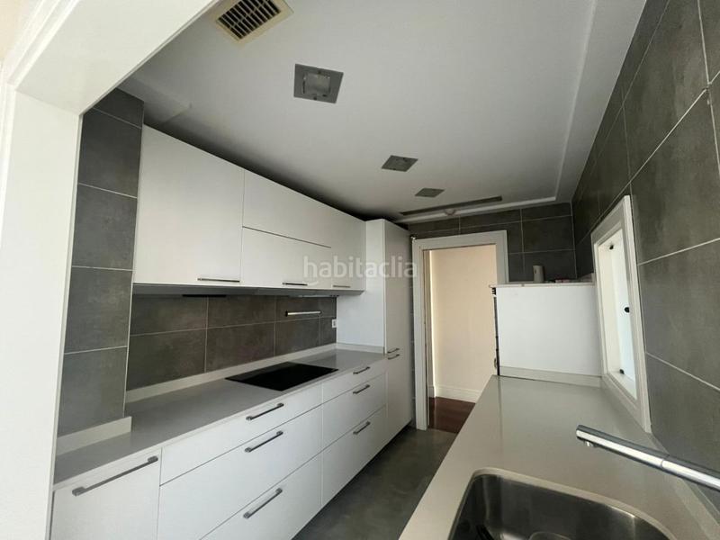 Foto b92569ed-3aaf-470a-983b-a94f13770d73. Location appartement avec chauffage parking dans Abandoibarra - Guggenheim Bilbao