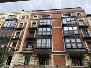 Etagenwohnung in Abandoibarra - Guggenheim. Espectacular piso para reformar en el ensanche.
