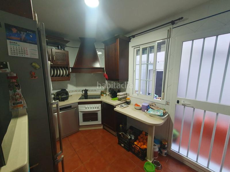 Foto 8d840059-5274-4905-99c6-e213962f80e7. Casa adossada amb aparcament a El Cristo - Cayetano Roldán San Fernando