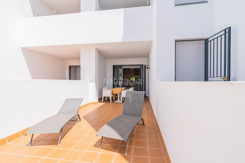 Foto b44614f2-cd0f-49ee-86fb-b879a38ebb7b. Apartamento piso en Conil Conil de la Frontera