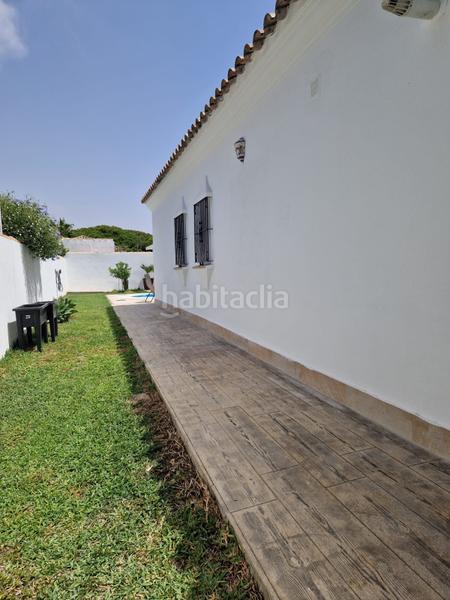 Foto e3b6af4c-6cd4-433a-a742-56ad5f830f1c. Chalet dans La Barrosa Chiclana de la Frontera