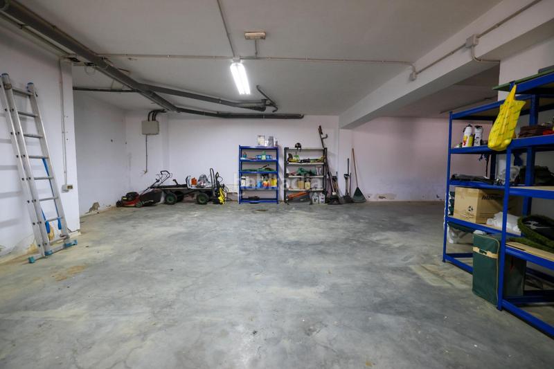 Foto 310609e2-703b-4dab-b6b6-f9a9323f6fd1. Chalet avec chauffage parking piscine dans La Barrosa Chiclana de la Frontera