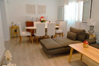 Xalet  C. de sta. rosa de lima, 21. Chalet