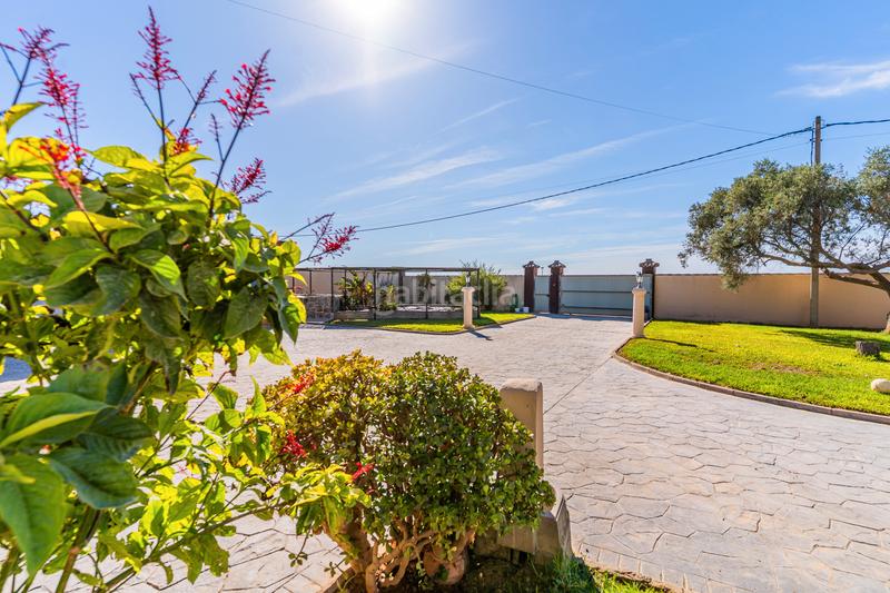 Foto c894aaa8-17da-4a22-88d5-3251e8a8746f. Xalet amb aparcament a Los Franceses - La Vega Chiclana de la Frontera