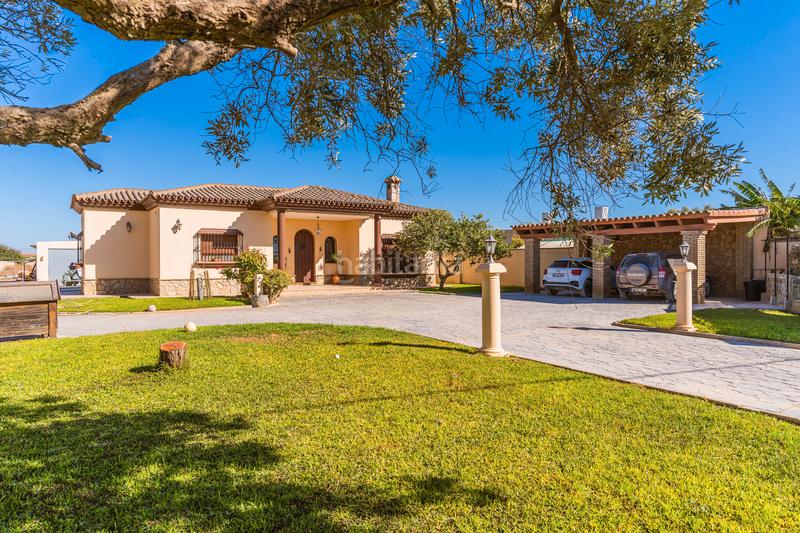 Foto d3b57320-42bf-4446-ac99-209459bac610. Xalet amb aparcament a Los Franceses - La Vega Chiclana de la Frontera