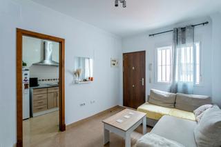 Appartement  Av. victoria baro, 6. Bajo