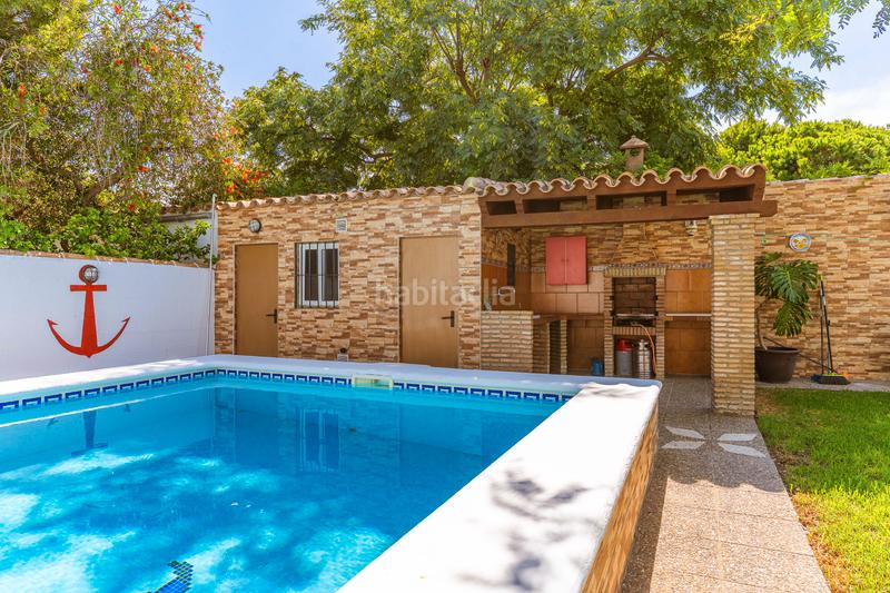 Foto df713552-2c25-4c79-9f98-ab91b334e65f. Chalet in Sancti Pietri Chiclana de la Frontera