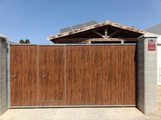 Mas  Calle la brasa. Parcela con chalet de madera