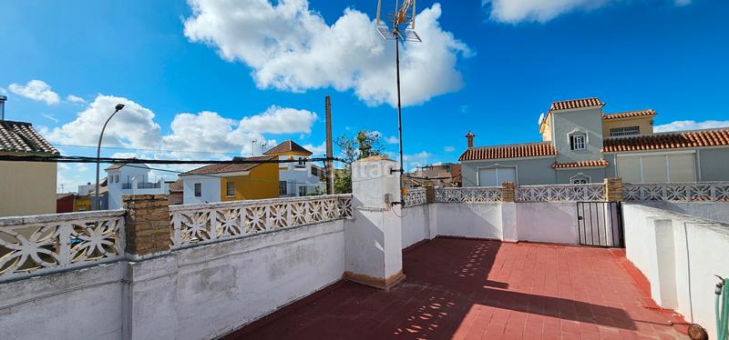 Foto 28d857b4-ee54-4fb4-ae93-ce24c8e4e402. Chalet in La Banda - Campo de Fútbol Chiclana de la Frontera