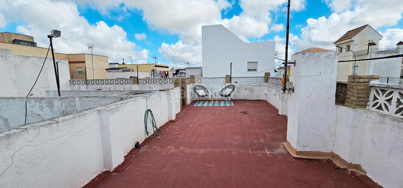 Foto 46320bdd-0ce5-462c-93d2-f2764cc1e378. Chalet in La Banda - Campo de Fútbol Chiclana de la Frontera