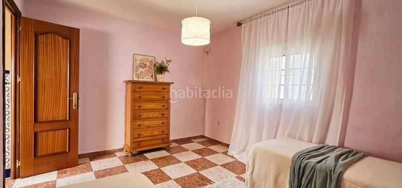 Foto 4f3b3bc3-88f9-4b33-b353-85c825eaee78. Chalet in La Banda - Campo de Fútbol Chiclana de la Frontera