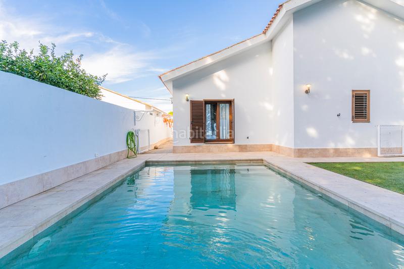 Foto e5b095b3-0a5b-41bc-a706-0c83e2f0b6eb. Chalet espectacular chalet en Núcleo urbano Chiclana de la Frontera