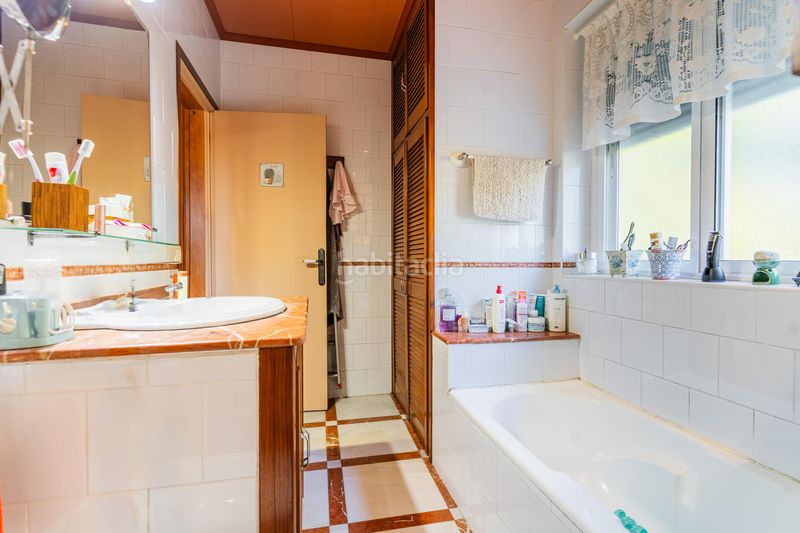 Foto 498b9a00-4348-4428-9449-a31781a15755. Chalet  en Los Gallos Chiclana de la Frontera