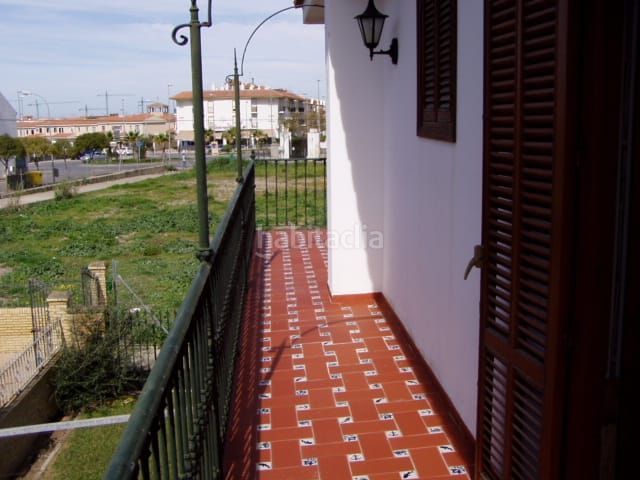 Foto a9359ad4-b212-4001-adb8-44f89f11feb2. Chalet  en Bonanza-Avda de Huelva-Barrio Andalucia Sanlúcar de Barrameda