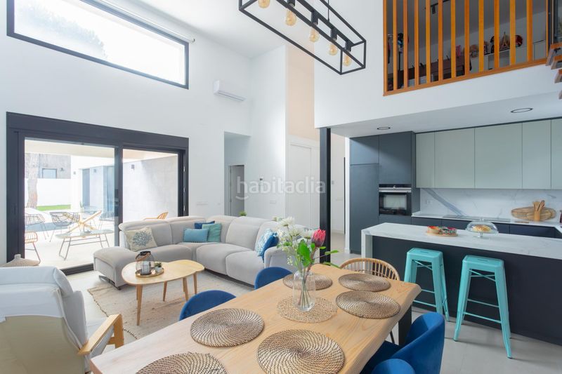 Foto 05d97a6c-0dce-4b8a-83f5-8abba967c74e. Chalet  en La Barrosa Chiclana de la Frontera