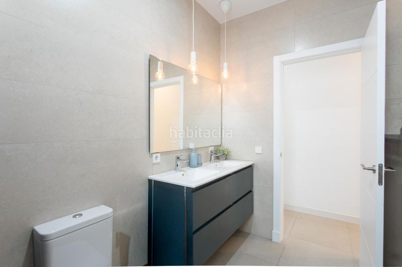 Foto 25e8bbdc-78ac-4807-ac98-f40845082a60. Chalet  en La Barrosa Chiclana de la Frontera