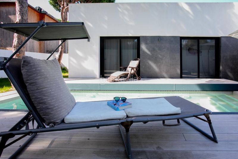 Foto 78eae4f3-57ec-488f-b5e8-ca27c31f3542. Chalet  en La Barrosa Chiclana de la Frontera