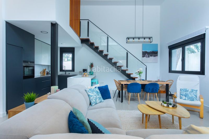 Foto 8e53f5f1-ab00-41e3-8495-9131fa86eb97. Chalet  en La Barrosa Chiclana de la Frontera