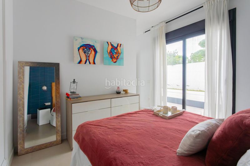 Foto a528f12f-b2fb-44c3-9aef-7fc6e29a1a31. Chalet  en La Barrosa Chiclana de la Frontera