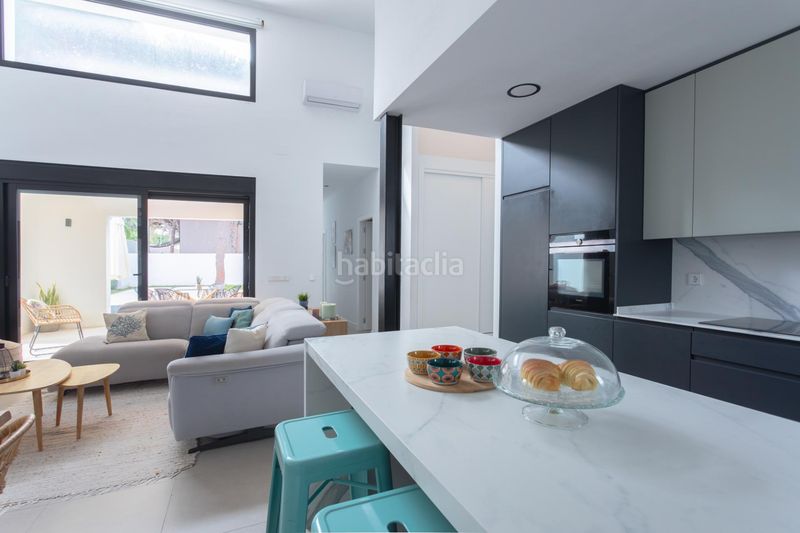 Foto ad9c4cc8-4bb8-4c1c-9d44-39dd14cc00a1. Chalet  en La Barrosa Chiclana de la Frontera