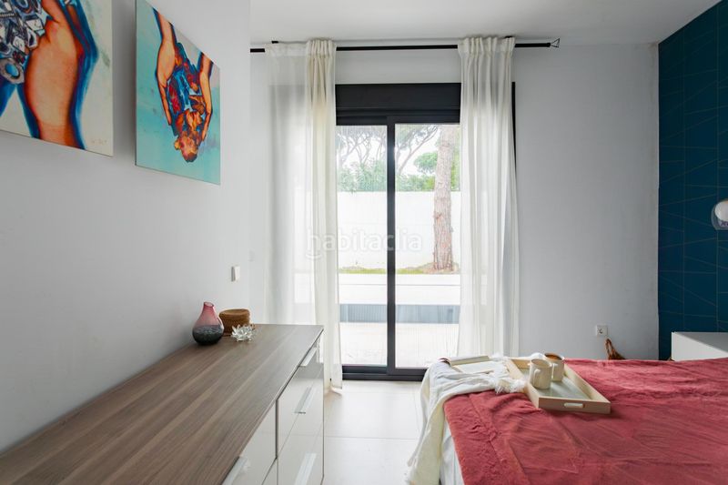 Foto ea9b50df-9c1f-4a9e-8774-506a05e47fdb. Chalet  en La Barrosa Chiclana de la Frontera