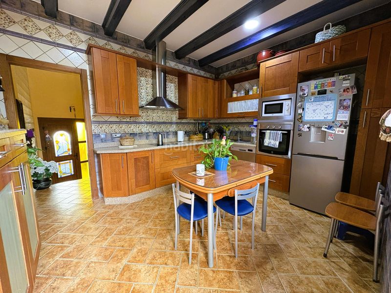 Foto bf32eb25-a9c6-4c59-a640-b5612cf1c1ad. Casa adossada amb aparcament piscina a Arcos de la Frontera