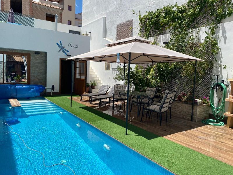 Foto c671988b-d33e-4f33-b3cf-7093d0de94f4. Casa adossada amb aparcament piscina a Arcos de la Frontera