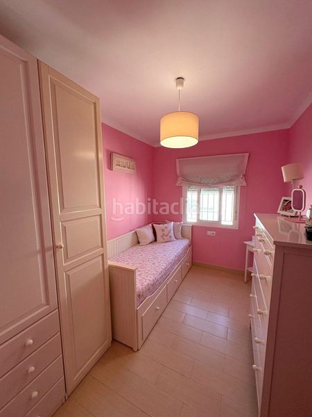 Foto 6193574d-d00f-4dfc-8767-b2f77e07545b. Casa adossada a Núcleo urbano Chiclana de la Frontera