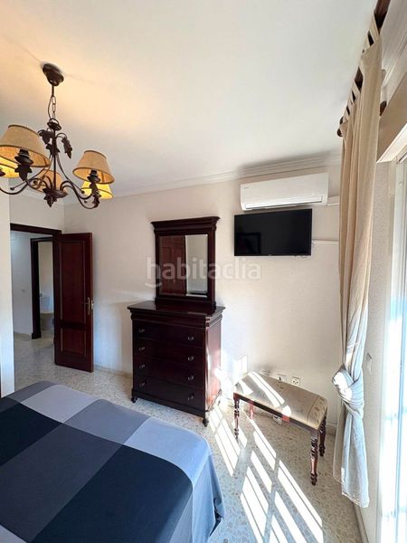 Foto b55f6093-e422-40f3-a6d2-2231fff93670. Casa adossada a Núcleo urbano Chiclana de la Frontera