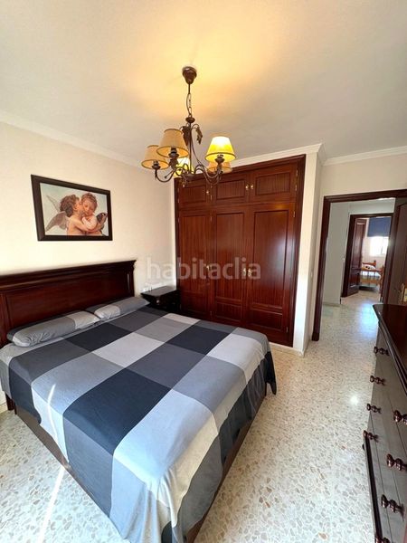 Foto f64cc228-09a6-49bb-9871-d47434c76f77. Casa adossada a Núcleo urbano Chiclana de la Frontera