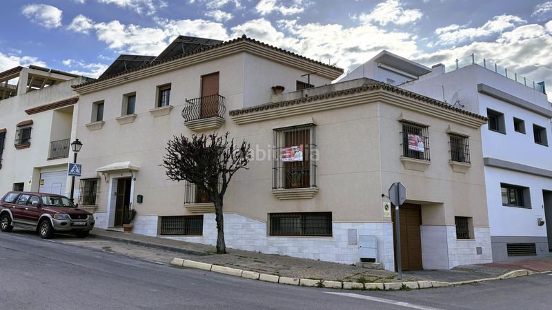 Foto dce67754-7de7-412b-b577-b7d13b1152a9. Casa aparellada amb aparcament a Arcos de la Frontera