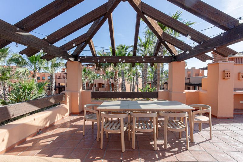 Foto 14b2d394-247c-4a31-bd75-478443a54211. Apartament amb aparcament piscina a Los Gallos Chiclana de la Frontera